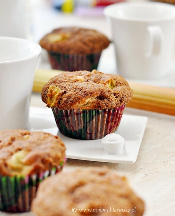muffiny z rabarbarem
